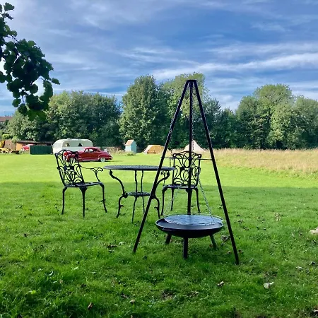 Tin And Canvas Glamping Pickering, Canvas Capers Bell Tent *