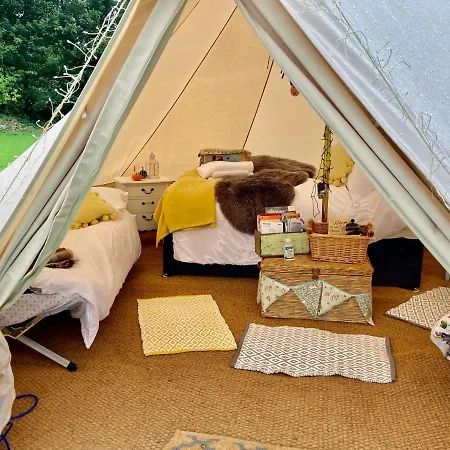 Tin And Canvas Glamping Pickering, Canvas Capers Bell Tent * Pickering