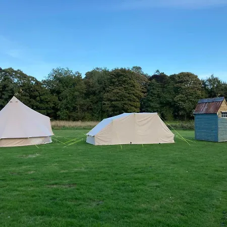 Tin And Canvas Glamping Pickering, Canvas Capers Bell Tent Pickering