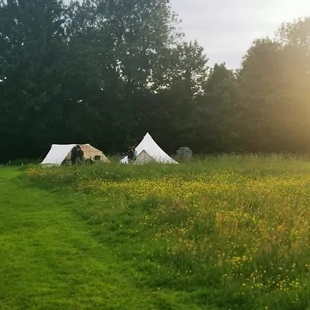 Tin And Canvas Glamping Pickering, Canvas Capers Bell Tent *