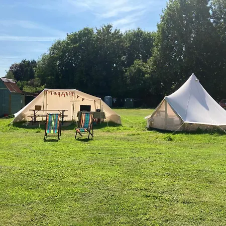 Tin And Canvas Glamping Pickering, Canvas Capers Bell Tent Luxury tent *