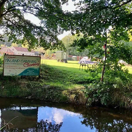 Tin And Canvas Glamping Pickering, Canvas Capers Bell Tent Pickering