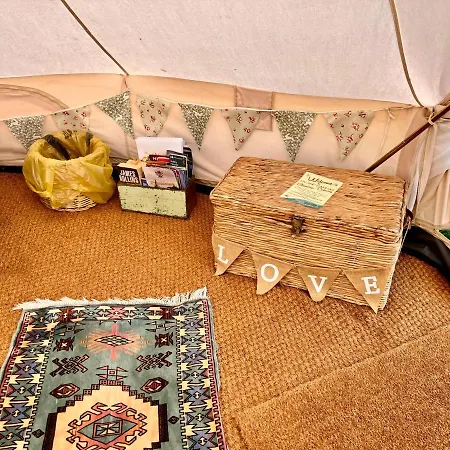 Tin And Canvas Glamping Pickering, Canvas Capers Bell Tent Luxury tent *