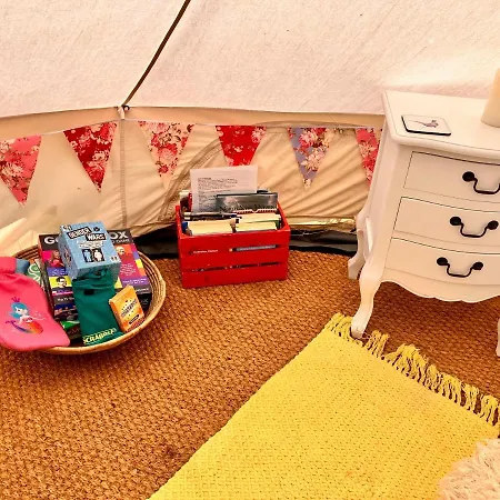 Tin And Canvas Glamping Pickering, Canvas Capers Bell Tent *