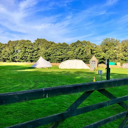 Tin And Canvas Glamping Pickering, Canvas Capers Bell Tent Luxury tent *